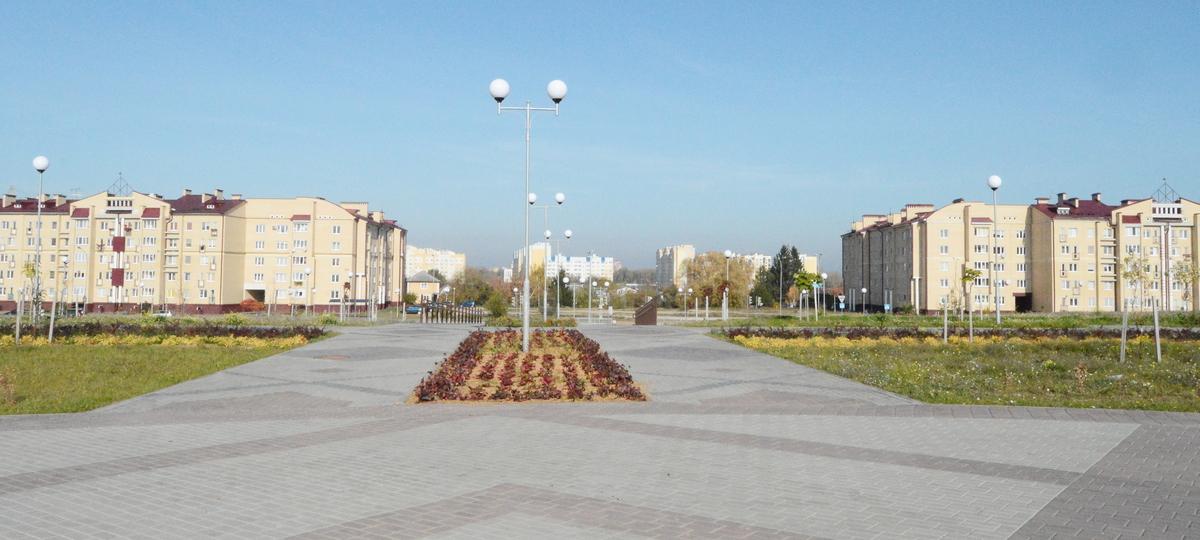 Вид на улицу Екельчика со стороны парка 1000-летия. 