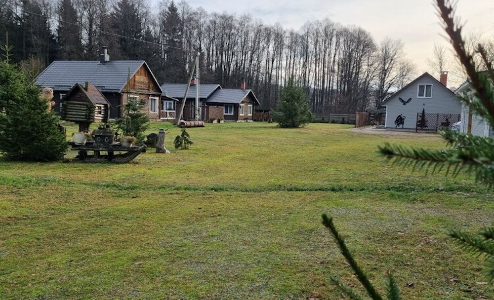 Территория в агроусадьбе «Магия леса» в Беловежской пуще за $109/сутки.