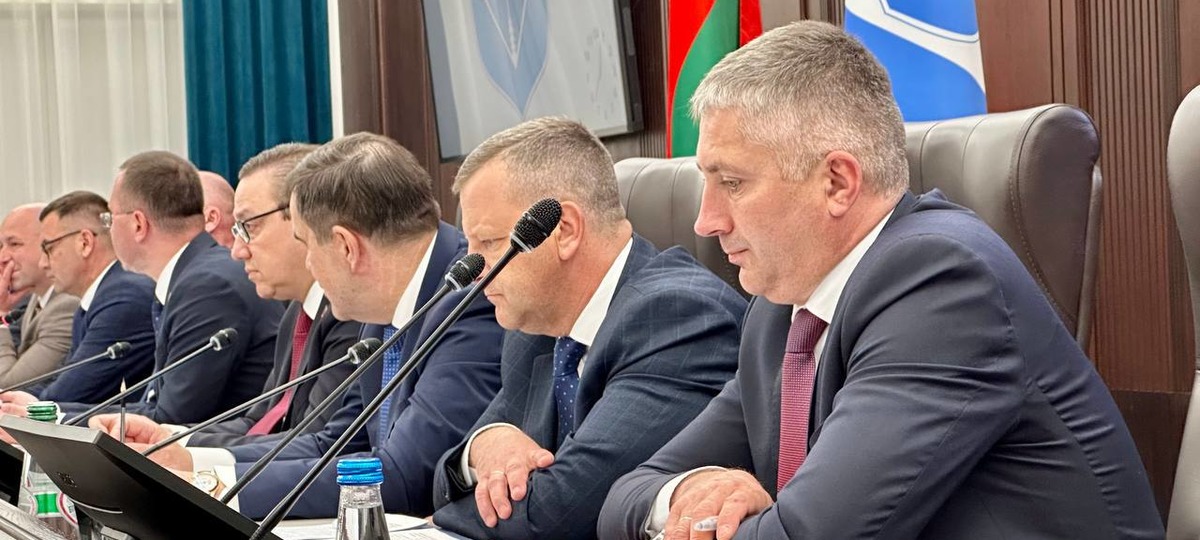 Брестские чиновники на заседании 25 апреля 2025 года
