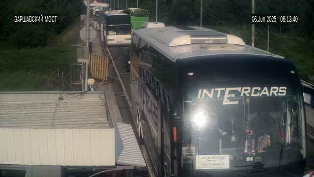 Автобусы на мосту между пунктами пропуска 6 июня 2025 года. Скриншот записи видеокамеры на сайте ГПК Беларуси