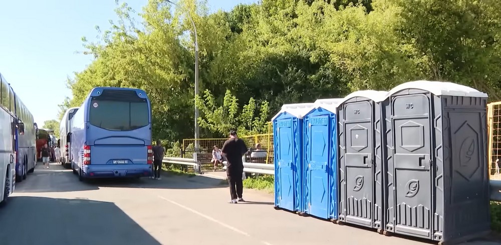 Автобусная очередь перед пунктом пропуска «Брест» 19 августа 2025 года. Скриншот видео