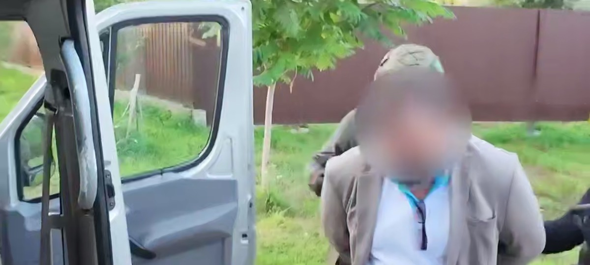 Задержание сотрудника Главного управления здравоохранения Брестского облисполкома. Скриншот видео МВД