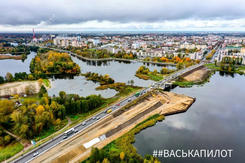 Мост через Мухавец в Бресте с высоты птичьего полета. Фото: ВаськаПилот