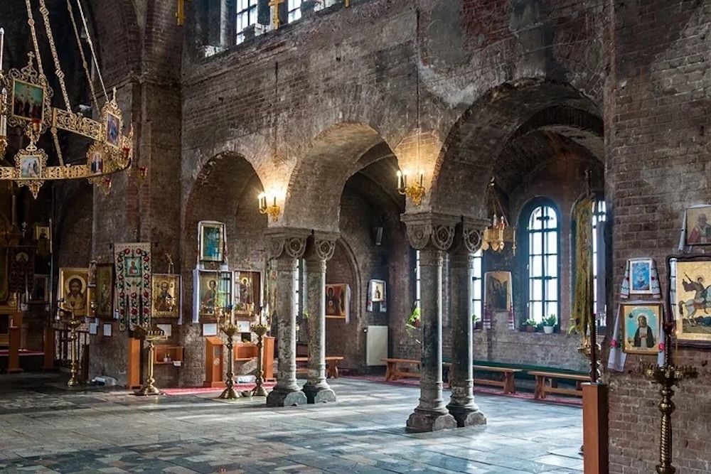 Гарнизонный храм святителя Николая Чудотворца.